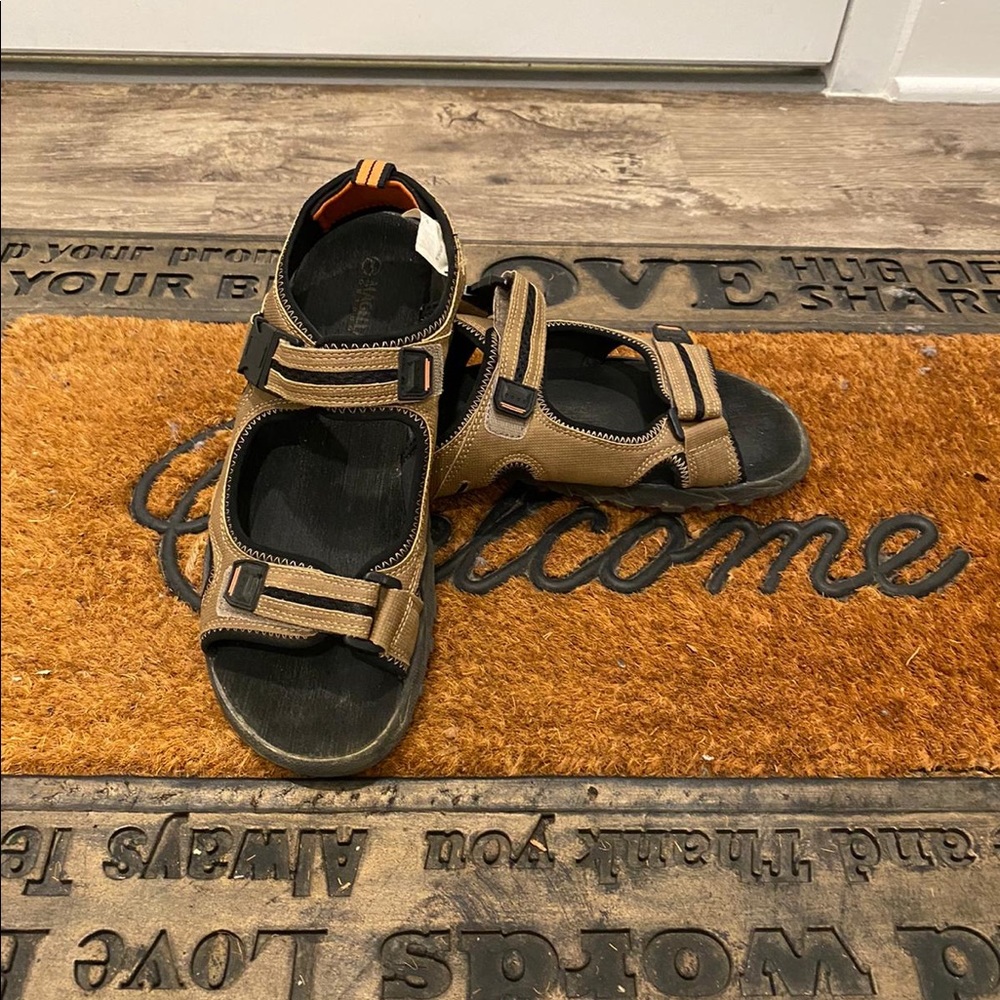Sandals - Picture 2 of 2
